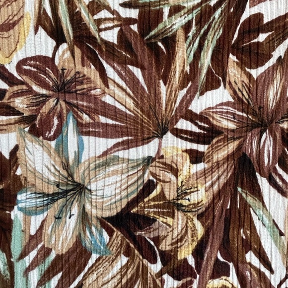 Tropical Palm & Hibiscus theme sleeveless shirt size L - Picture 3 of 5